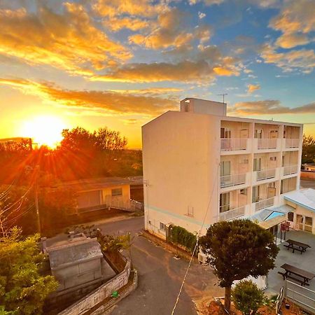 Crystal Inn Onna Εξωτερικό φωτογραφία