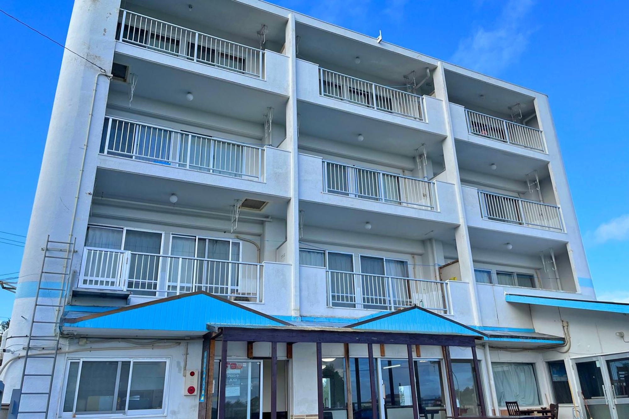 Crystal Inn Onna Εξωτερικό φωτογραφία